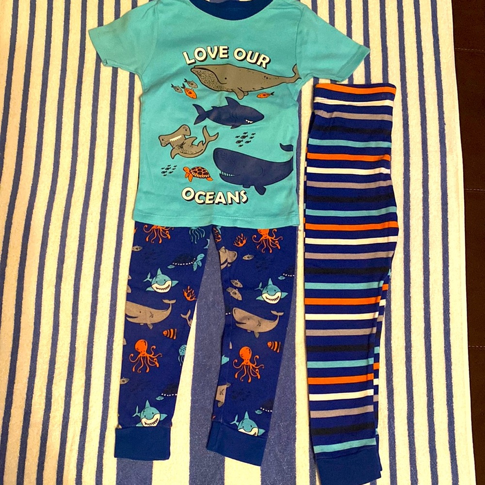 Sea life short sleeved/long pants pajamas + bonus pants!